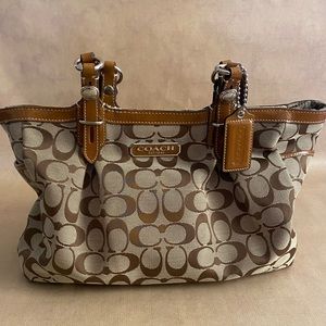 Coach signature logo handbag purse